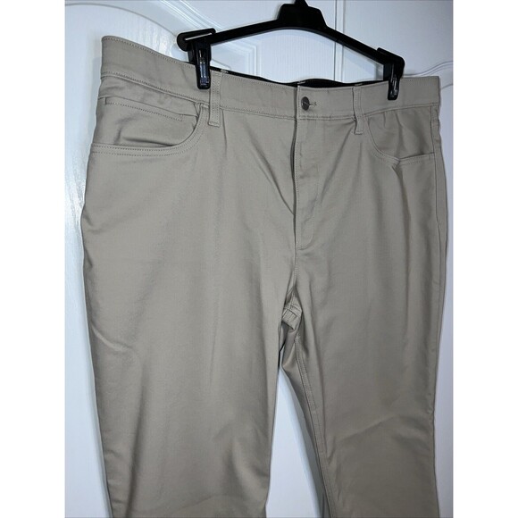 Calvin Klein Men's Stretch Tech 5-Pocket Pant Khaki Tan 40 x 32 Stretch Waist - Picture 2 of 16